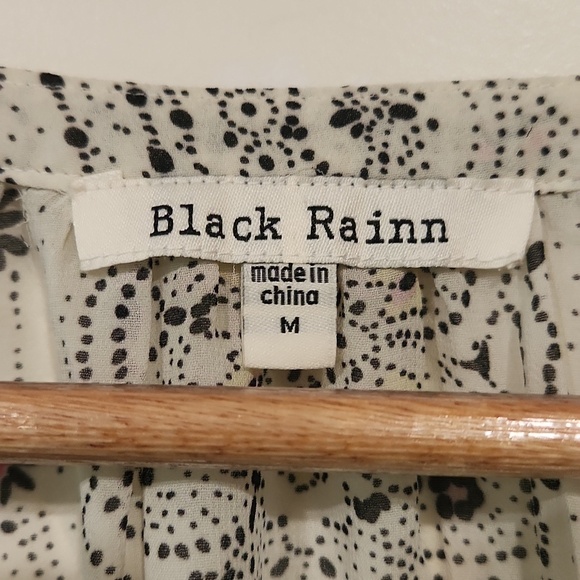 Black Rainn Women's Sleeveless Patterned Top - Black and Cream‎ Boho Tee - Picture 3 of 5